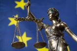 &Omicron;&iota; &epsilon;&upsilon;&rho;&omega;&beta;&omicron;&upsilon;&lambda;&epsilon;&upsilon;&tau;έ&sigmaf; &pi;&iota;έ&zeta;&omicron;&upsilon;&nu; &tau;&eta;&nu; &Epsilon;&pi;&iota;&tau;&rho;&omicron;&pi;ή &gamma;&iota;&alpha; &nu;&alpha; &upsilon;&pi;&epsilon;&rho;&alpha;&sigma;&pi;&iota;&sigma;&tau;&omicron;ύ&nu; &tau;&alpha; &kappa;&omicron;&nu;&delta;ύ&lambda;&iota;&alpha; &tau;&eta;&sigmaf; &Epsilon;&Epsilon;