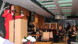 &Mu;&epsilon;&gamma;&alpha;&lambda;&epsilon;&iota;ώ&delta;&eta; &sigma;&upsilon;&gamma;&kappa;έ&nu;&tau;&rho;&omega;&sigma;&eta; &tau;&eta;&sigmaf; &Omicron;&lambda;&upsilon;&mu;&pi;ί&alpha;&sigmaf; &Alpha;&pi;&omicron;&sigma;&tau;ό&lambda;&omicron;&upsilon; &sigma;&tau;&eta; &Beta;έ&rho;&omicron;&iota;&alpha; (&Beta;ί&nu;&tau;&epsilon;&omicron;)