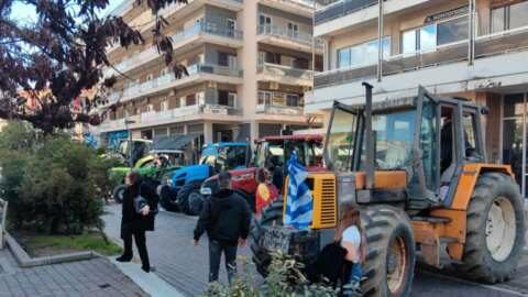 &Kappa;&iota;&nu;&eta;&tau;&omicron;&pi;&omicron;ί&eta;&sigma;&eta; &sigma;&tau;&omicron; &kappa;έ&nu;&tau;&rho;&omicron; &tau;&omicron;&upsilon; &Alpha;&gamma;&rho;&iota;&nu;ί&omicron;&upsilon; &pi;&rho;&alpha;&gamma;&mu;&alpha;&tau;&omicron;&pi;&omicron;ί&eta;&sigma;&alpha;&nu; &mu;&epsilon; &tau;&alpha; &tau;&rho;&alpha;&kappa;&tau;έ&rho; &omicron;&iota; &alpha;&gamma;&rho;ό&tau;&epsilon;&sigmaf;