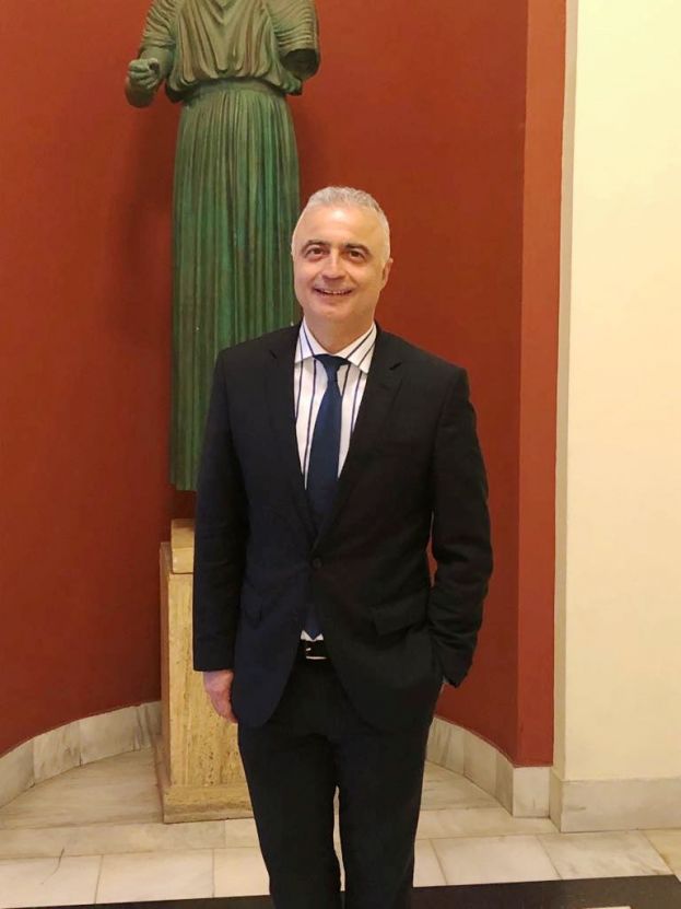 &Lambda;ά&zeta;&alpha;&rho;&omicron;&sigmaf; &Tau;&sigma;&alpha;&beta;&delta;&alpha;&rho;ί&delta;&eta;&sigmaf;: &Epsilon;&rho;ώ&tau;&eta;&sigma;&eta; &pi;&rho;&omicron;&sigmaf; &tau;&eta;&nu; &Upsilon;&pi;&omicron;&upsilon;&rho;&gamma;ό &Pi;&alpha;&iota;&delta;&epsilon;ί&alpha;&sigmaf; &gamma;&iota;&alpha; &tau;&omicron;&upsilon;&sigmaf; &lambda;ό&gamma;&omicron;&upsilon;&sigmaf; &kappa;&alpha;&tau;ά&rho;&gamma;&eta;&sigma;&eta;&sigmaf; &tau;&eta;&sigmaf; &epsilon;&iota;&delta;&iota;&kappa;ό&tau;&eta;&tau;&alpha;&sigmaf; &mu;&alpha;&theta;&eta;&tau;&epsilon;ί&alpha;&sigmaf; &laquo;&Tau;&epsilon;&chi;&nu;&iota;&kappa;ό&sigmaf; &Phi;&upsilon;&sigma;&iota;&kappa;&omicron;ύ &Alpha;&epsilon;&rho;ί&omicron;&upsilon;&raquo; &alpha;&pi;ό &tau;&alpha; &Epsilon;&Pi;&Alpha;&Lambda;