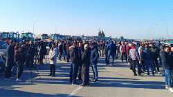 &Kappa;&iota;&nu;&eta;&tau;&omicron;&pi;&omicron;&iota;ή&sigma;&epsilon;&iota;&sigmaf; &alpha;&gamma;&rho;&omicron;&tau;ώ&nu;: &Kappa;&lambda;&epsilon;ί&nu;&omicron;&upsilon;&nu; &kappa;&alpha;&iota; &tau;&alpha; &delta;ύ&omicron; &rho;&epsilon;ύ&mu;&alpha;&tau;&alpha; &sigma;&tau;&alpha; &delta;&iota;ό&delta;&iota;&alpha; &Mu;&alpha;&lambda;&gamma;ά&rho;&omega;&nu; &kappa;&alpha;&iota; &omicron; &kappa;ό&mu;&beta;&omicron;&sigmaf; &Tau;&rho;ί&gamma;&lambda;&iota;&alpha;&sigmaf; &sigma;&tau;&eta; &Chi;&alpha;&lambda;&kappa;&iota;&delta;&iota;&kappa;ή