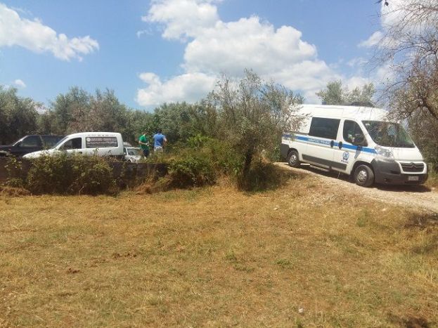 &Theta;&rho;ί&lambda;&epsilon;&rho;: Ά&nu;&delta;&rho;&alpha;&sigmaf; &beta;&rho;έ&theta;&eta;&kappa;&epsilon; &nu;&epsilon;&kappa;&rho;ό&sigmaf; &sigma;&tau;&omicron; &chi;&omega;&rho;ά&phi;&iota; &tau;&omicron;&upsilon;