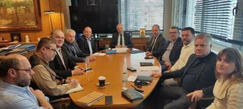 &Beta;&alpha;&mu;&beta;&alpha;&kappa;&omicron;&kappa;&alpha;&lambda;&lambda;&iota;έ&rho;&gamma;&epsilon;&iota;&alpha;: &Eta; &epsilon;&nu;ί&sigma;&chi;&upsilon;&sigma;&eta; &tau;&omicron;&upsilon; &kappa;&lambda;ά&delta;&omicron;&upsilon; &sigma;&tau;&omicron; "&tau;&rho;&alpha;&pi;έ&zeta;&iota;" &tau;&eta;&sigmaf; &sigma;&upsilon;&nu;ά&nu;&tau;&eta;&sigma;&eta;&sigmaf; &Upsilon;&Pi;&Alpha;&Alpha;&Tau; &mu;&epsilon; &Delta;&iota;&epsilon;&pi;&alpha;&gamma;&gamma;&epsilon;&lambda;&mu;&alpha;&tau;&iota;&kappa;ή &Beta;ά&mu;&beta;&alpha;&kappa;&omicron;&sigmaf;