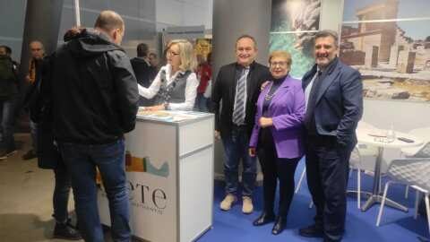 &Eta; &Pi;&epsilon;&rho;&iota;&phi;έ&rho;&epsilon;&iota;&alpha;&sigmaf; &Kappa;&rho;ή&tau;&eta;&sigmaf; &sigma;&tau;&eta; &Delta;&iota;&epsilon;&theta;&nu;ή Έ&kappa;&theta;&epsilon;&sigma;&eta; &Tau;&omicron;&upsilon;&rho;&iota;&sigma;&mu;&omicron;ύ &laquo;CMT 2025&raquo; &sigma;&tau;&eta; &Sigma;&tau;&omicron;&upsilon;&tau;&gamma;&kappa;ά&rho;&delta;&eta; &tau;&eta;&sigmaf; &Gamma;&epsilon;&rho;&mu;&alpha;&nu;ί&alpha;&sigmaf;