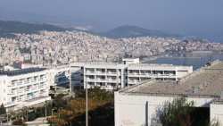 Έ&nu;&tau;&alpha;&xi;&eta; &tau;&omega;&nu; &pi;&alpha;&nu;&epsilon;&pi;&iota;&sigma;&tau;&eta;&mu;&iota;&alpha;&kappa;ώ&nu; &sigma;&chi;&omicron;&lambda;ώ&nu; &tau;&eta;&sigmaf; &Kappa;&alpha;&beta;ά&lambda;&alpha;&sigmaf; &sigma;&tau;&omicron; &Delta;&eta;&mu;&omicron;&kappa;&rho;ί&tau;&epsilon;&iota;&omicron; &Pi;&alpha;&nu;&epsilon;&pi;&iota;&sigma;&tau;ή&mu;&iota;&omicron; &Theta;&rho;ά&kappa;&eta;&sigmaf;