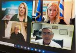 &Upsilon;&phi;&Alpha;&Alpha;&Tau;, &Phi;. &Alpha;&rho;&alpha;&mu;&pi;&alpha;&tau;&zeta;ή: &laquo;&Eta; &alpha;&nu;&tau;&alpha;&gamma;&omega;&nu;&iota;&sigma;&tau;&iota;&kappa;ό&tau;&eta;&tau;&alpha; &tau;&eta;&sigmaf; &epsilon;&lambda;&lambda;&eta;&nu;&iota;&kappa;ή&sigmaf; &gamma;&epsilon;&omega;&rho;&gamma;ί&alpha;&sigmaf; &pi;&epsilon;&rho;&nu;ά &mu;έ&sigma;&alpha; &alpha;&pi;ό &tau;&eta;&nu; &laquo;έ&xi;&upsilon;&pi;&nu;&eta;&raquo; &gamma;&epsilon;&omega;&rho;&gamma;ί&alpha;&raquo;