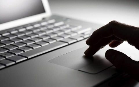 &Epsilon;&nu;&eta;&mu;&epsilon;&rho;&omega;&tau;&iota;&kappa;ή &eta;&mu;&epsilon;&rho;ί&delta;&alpha; &sigma;&tau;&eta; &Beta;έ&rho;&omicron;&iota;&alpha; &mu;&epsilon; &theta;έ&mu;&alpha;: &laquo;&Alpha;&sigma;&phi;&alpha;&lambda;ή&sigmaf; &Pi;&lambda;&omicron;ή&gamma;&eta;&sigma;&eta; &sigma;&tau;&omicron; &Delta;&iota;&alpha;&delta;ί&kappa;&tau;&upsilon;&omicron;, &Mu;ύ&theta;&omicron;&iota; &kappa;&alpha;&iota; &Delta;&iota;&alpha;&delta;&iota;&kappa;&tau;&upsilon;&alpha;&kappa;ή &Pi;&alpha;&rho;&alpha;&gamma;&mu;&alpha;&tau;&iota;&kappa;ό&tau;&eta;&tau;&alpha;&raquo;