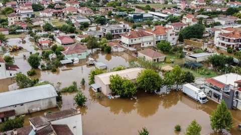 &Pi;&lambda;&eta;&mu;&mu;ύ&rho;&epsilon;&sigmaf;: &Sigma;&upsilon;&nu;&epsilon;&chi;ί&zeta;&omicron;&nu;&tau;&alpha;&iota; &omicron;&iota; &kappa;&alpha;&tau;&alpha;&beta;&omicron;&lambda;έ&sigmaf; &tau;&omicron;&upsilon; &delta;&epsilon;ύ&tau;&epsilon;&rho;&omicron;&upsilon; &kappa;ύ&kappa;&lambda;&omicron;&upsilon;