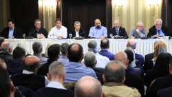 &Alpha;&upsilon;&gamma;&epsilon;&nu;ά&kappa;&eta;&sigmaf;: &Theta;&omega;&rho;&alpha;&kappa;ί&zeta;&omicron;&upsilon;&mu;&epsilon; &tau;&omicron;&nu; &pi;&rho;&omega;&tau;&omicron;&gamma;&epsilon;&nu;ή &tau;&omicron;&mu;έ&alpha; &alpha;&pi;έ&nu;&alpha;&nu;&tau;&iota; &sigma;&tau;&eta;&nu; &kappa;&lambda;&iota;&mu;&alpha;&tau;&iota;&kappa;ή &kappa;&rho;ί&sigma;&eta; - &Alpha;&nu;&tau;&iota;&mu;&epsilon;&tau;&omega;&pi;ί&zeta;&omicron;&upsilon;&mu;&epsilon; &mu;&epsilon; &sigma;&upsilon;&nu;έ&pi;&epsilon;&iota;&alpha; &kappa;&alpha;&iota; &alpha;&xi;&iota;&omicron;&pi;&iota;&sigma;&tau;ί&alpha; &tau;&omicron;&upsilon;&sigmaf; &pi;&lambda;&eta;&mu;&mu;&upsilon;&rho;&omicron;&pi;&alpha;&theta;&epsilon;ί&sigmaf;