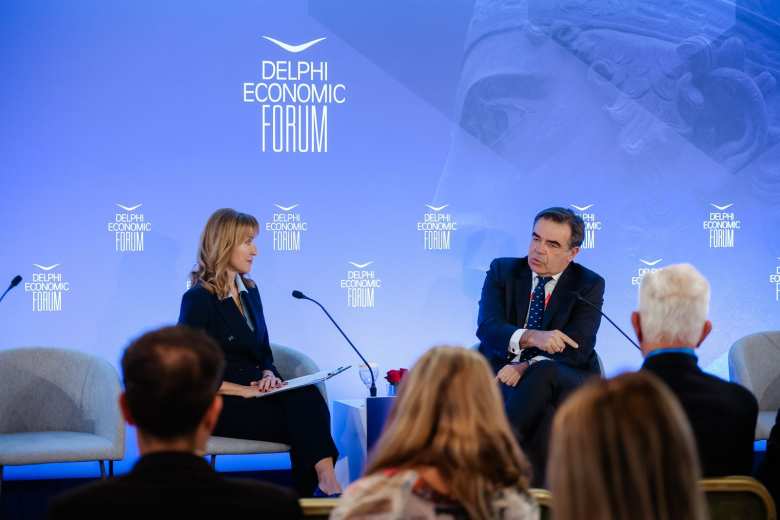 &Upsilon;&pi;&Alpha;&Alpha;&Tau;, &Mu;. &Sigma;&chi;&omicron;&iota;&nu;ά&sigmaf; &sigma;&tau;&omicron; 11&omicron; &Omicron;&iota;&kappa;&omicron;&nu;&omicron;&mu;&iota;&kappa;ό &Phi;ό&rho;&omicron;&upsilon;&mu; &tau;&omega;&nu; &Delta;&epsilon;&lambda;&phi;ώ&nu; : &laquo;&Delta;&epsilon;&nu; &kappa;&iota;&nu;&delta;&upsilon;&nu;&epsilon;ύ&omicron;&upsilon;&nu; &omicron;&iota; &epsilon;&pi;&iota;&delta;&omicron;&tau;ή&sigma;&epsilon;&iota;&sigmaf;&raquo; &ndash; &Tau;&alpha; &tau;&rho;ί&alpha; &laquo;&epsilon;&rho;&gamma;&omicron;&tau;ά&xi;&iota;&alpha;&raquo; &gamma;&iota;&alpha; &tau;&omicron;&nu; &pi;&rho;&omega;&tau;&omicron;&gamma;&epsilon;&nu;ή &tau;&omicron;&mu;έ&alpha;