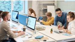 &Mu;ά&iota;&omicron;&sigmaf; 2023: &Mu;&epsilon;&iota;ώ&theta;&eta;&kappa;&alpha;&nu; &omicron;&iota; ά&nu;&epsilon;&rho;&gamma;&omicron;&iota; &kappa;&alpha;&tau;ά 7,9%