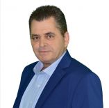 &Kappa;ώ&sigma;&tau;&alpha;&sigmaf; &Kappa;&alpha;&lambda;&alpha;ϊ&tau;&zeta;ί&delta;&eta;&sigmaf;: &Tau;&iota;&mu;ή &sigma;&tau;&iota;&sigmaf; &Mu;ά&nu;&epsilon;&sigmaf; ό&lambda;&omicron;&upsilon; &tau;&omicron;&upsilon; &kappa;ό&sigma;&mu;&omicron;&upsilon;