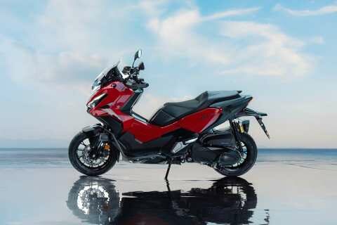 Honda Moto: EICMA 2024 - 25YM ADV350 press kit &amp; photos