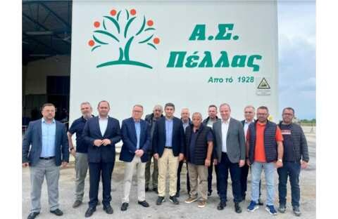 &Alpha;&upsilon;&gamma;&epsilon;&nu;ά&kappa;&eta;&sigmaf; &pi;&rho;&omicron;&sigmaf; &Alpha;&nu;&tau;&iota;&pi;&omicron;&lambda;ί&tau;&epsilon;&upsilon;&sigma;&eta;: &Omicron;&iota; &alpha;&gamma;&rho;ό&tau;&epsilon;&sigmaf; &sigma;&alpha;&sigmaf; έ&chi;&omicron;&upsilon;&nu; &pi;ά&rho;&epsilon;&iota; &chi;&alpha;&mu;&pi;ά&rho;&iota;! - &Epsilon;&lambda;ά&tau;&epsilon; &mu;&alpha;&zeta;ί &mu;&alpha;&sigmaf; &sigma;&tau;&omicron; ά&rho;&mu;&alpha; &tau;&eta;&sigmaf; &lambda;&omicron;&gamma;&iota;&kappa;ή&sigmaf;
