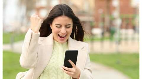 VOUCHER 400&euro; &gamma;&iota;&alpha; 75.000 &epsilon;&rho;&gamma;&alpha;&zeta;ό&mu;&epsilon;&nu;&omicron;&upsilon;&sigmaf;