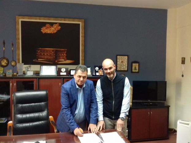 &Kappa;. &Kappa;&alpha;&lambda;&alpha;ϊ&tau;&zeta;ί&delta;&eta;&sigmaf;: Έ&rho;&gamma;&alpha; &pi;&omicron;&upsilon; &epsilon;&xi;&upsilon;&pi;&eta;&rho;&epsilon;&tau;&omicron;ύ&nu;  ό&lambda;&omicron; &tau;&omicron;&nu; &alpha;&gamma;&rho;&omicron;&tau;&iota;&kappa;ό &kappa;ό&sigma;&mu;&omicron; &tau;&eta;&sigmaf; &Eta;&mu;&alpha;&theta;ί&alpha;&sigmaf;