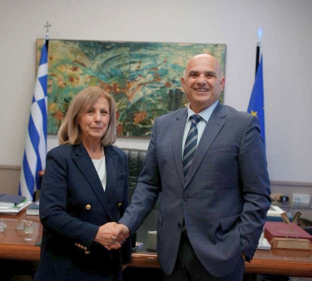 &Sigma;&upsilon;&nu;ά&nu;&tau;&eta;&sigma;&eta; &tau;&eta;&sigmaf; &Pi;&epsilon;&rho;&iota;&phi;&epsilon;&rho;&epsilon;&iota;ά&rho;&chi;&eta; &Kappa;&epsilon;&nu;&tau;&rho;&iota;&kappa;ή&sigmaf; &Mu;&alpha;&kappa;&epsilon;&delta;&omicron;&nu;ί&alpha;&sigmaf; &mu;&epsilon; &tau;&omicron;&nu; &nu;έ&omicron; &pi;&rho;ό&epsilon;&delta;&rho;&omicron; &tau;&eta;&sigmaf; &Delta;&Epsilon;&Theta; &Alpha;.&Epsilon;.