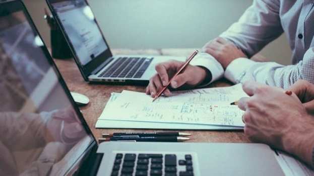 &Tau;&iota; &alpha;&lambda;&lambda;ά&zeta;&epsilon;&iota; &sigma;&tau;&eta;&nu; &kappa;&alpha;&theta;&eta;&mu;&epsilon;&rho;&iota;&nu;ό&tau;&eta;&tau;ά &mu;&alpha;&sigmaf; &mu;&epsilon; &tau;&omicron; &phi;&omicron;&rho;&omicron;&lambda;&omicron;&gamma;&iota;&kappa;ό &nu;/&sigma; - 10 &alpha;&lambda;&lambda;&alpha;&gamma;έ&sigmaf; &kappa;&omicron;&iota;&nu;&omega;&nu;&iota;&kappa;ή&sigmaf; &delta;&iota;&kappa;&alpha;&iota;&omicron;&sigma;ύ&nu;&eta;&sigmaf;