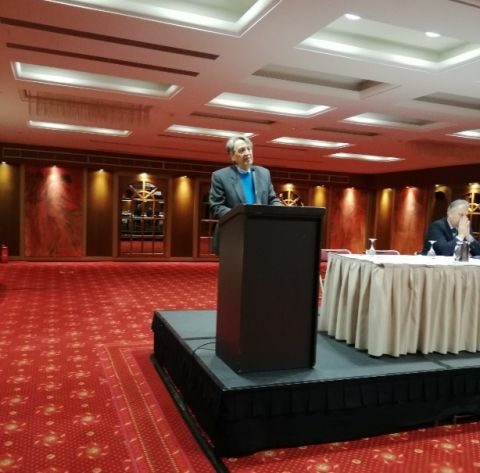 &Alpha;&nu;&tau;ώ&nu;&omicron;&gamma;&lambda;&omicron;&upsilon; &pi;&rho;&omicron;&sigmaf; &Nu;έ&alpha; &Pi;&Alpha;&Sigma;&Epsilon;&Gamma;&Epsilon;&Sigma;: &laquo;&Kappa;&rho;&alpha;&tau;ή&sigma;&tau;&epsilon; &mu;ό&nu;&omicron; &tau;&alpha; &theta;&epsilon;&tau;&iota;&kappa;ά &sigma;&tau;&omicron;&iota;&chi;&epsilon;ί&alpha;, &tau;&iota;&sigmaf; &alpha;&nu;&alpha;&gamma;&nu;&omega;&rho;&iota;&sigma;&mu;έ&nu;&epsilon;&sigmaf; &sigma;&upsilon;&nu;&epsilon;&tau;&alpha;&iota;&rho;&iota;&sigma;&tau;&iota;&kappa;έ&sigmaf; &alpha;&rho;&chi;έ&sigmaf;, &gamma;&iota;&alpha; έ&nu;&alpha;&nu; &upsilon;&gamma;&iota;ή &sigma;&upsilon;&nu;&epsilon;&rho;&gamma;&alpha;&tau;&iota;&sigma;&mu;ό&raquo;