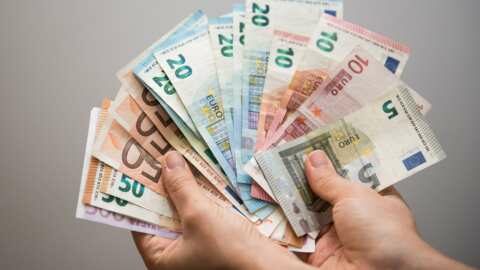 e-&Epsilon;&Phi;&Kappa;&Alpha;: &Eta;&mu;&epsilon;&rho;&omicron;&mu;&eta;&nu;ί&epsilon;&sigmaf; &pi;&lambda;&eta;&rho;&omega;&mu;ή&sigmaf; &tau;&omega;&nu; &sigma;&upsilon;&nu;&tau;ά&xi;&epsilon;&omega;&nu; &mu;&eta;&nu;ό&sigmaf; &Nu;&omicron;&epsilon;&mu;&beta;&rho;ί&omicron;&upsilon; 2024