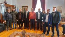 &Omicron;&rho;&kappa;ί&sigma;&tau;&eta;&kappa;&alpha;&nu; &omicron;&iota; &Delta;&eta;&mu;&omicron;&tau;&iota;&kappa;&omicron;ί &Sigma;ύ&mu;&beta;&omicron;&upsilon;&lambda;&omicron;&iota; &kappa;&alpha;&iota; &Sigma;ύ&mu;&beta;&omicron;&upsilon;&lambda;&omicron;&iota; &Delta;&eta;&mu;&omicron;&tau;&iota;&kappa;ώ&nu; &Kappa;&omicron;&iota;&nu;&omicron;&tau;ή&tau;&omega;&nu; &pi;&omicron;&upsilon; &alpha;&pi;&omicron;&upsilon;&sigma;ί&alpha;&zeta;&alpha;&nu; &alpha;&pi;ό &tau;&eta;&nu; &tau;&epsilon;&lambda;&epsilon;&tau;ή &tau;&eta;&sigmaf; 18&eta;&sigmaf; &Delta;&epsilon;&kappa;&epsilon;&mu;&beta;&rho;ί&omicron;&upsilon;