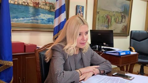 &Phi;. &Alpha;&rho;&alpha;&mu;&pi;&alpha;&tau;&zeta;ή: &Tau;&omicron; &Upsilon;&Pi;&Alpha;&Alpha;&Tau; &alpha;&nu;&alpha;&lambda;&alpha;&mu;&beta;ά&nu;&epsilon;&iota; &kappa;&omicron;&iota;&nu;ή &delta;&rho;ά&sigma;&eta; &kappa;&alpha;&theta;&alpha;&rho;&iota;&sigma;&mu;&omicron;ύ &tau;&eta;&sigmaf; &Epsilon;&lambda;&lambda;&eta;&nu;&iota;&kappa;ή&sigmaf; &theta;ά&lambda;&alpha;&sigma;&sigma;&alpha;&sigmaf; &mu;&epsilon; &tau;&omicron;&nu; &beta;&rho;&alpha;&beta;&epsilon;&upsilon;&theta;έ&nu;&tau;&alpha; &alpha;&pi;ό &tau;&omicron;&nu; &Omicron;&Eta;&Epsilon; &laquo;&Pi;&rho;&omega;&tau;&alpha;&theta;&lambda;&eta;&tau;ή &tau;&eta;&sigmaf; &Gamma;&eta;&sigmaf;&raquo; &Lambda;. &Alpha;&rho;&alpha;&pi;ά&kappa;&eta;