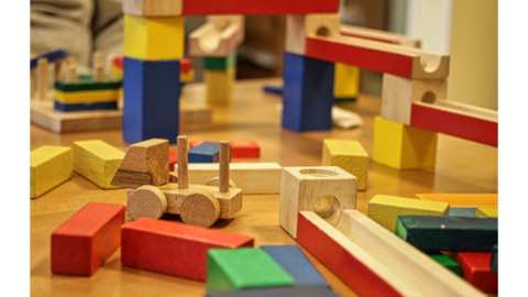 &Pi;&omega;&sigmaf; &tau;&alpha; &xi;ύ&lambda;&iota;&nu;&alpha; &pi;&alpha;&iota;&chi;&nu;ί&delta;&iota;&alpha; &mu;&pi;&omicron;&rho;&omicron;ύ&nu; &nu;&alpha; &delta;&iota;&alpha;&mu;&omicron;&rho;&phi;ώ&sigma;&omicron;&upsilon;&nu; &tau;&eta;&nu;  &pi;&rho;&omicron;&sigma;&omega;&pi;&iota;&kappa;ό&tau;&eta;&tau;&alpha; &tau;&omega;&nu; &pi;&alpha;&iota;&delta;&iota;ώ&nu;;