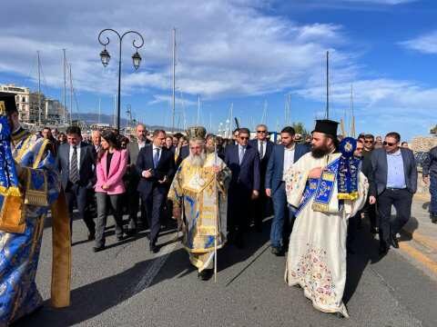 &Sigma;&tau;&omicron; &Eta;&rho;ά&kappa;&lambda;&epsilon;&iota;&omicron; &omega;&sigmaf; &epsilon;&kappa;&pi;&rho;ό&sigma;&omega;&pi;&omicron;&sigmaf; &tau;&eta;&sigmaf; &Kappa;&upsilon;&beta;έ&rho;&nu;&eta;&sigma;&eta;&sigmaf; &gamma;&iota;&alpha; &tau;&omicron;&nu; &kappa;&alpha;&theta;&alpha;&gamma;&iota;&alpha;&sigma;&mu;ό &tau;&omega;&nu; &upsilon;&delta;ά&tau;&omega;&nu; &omicron; &Upsilon;&pi;&Alpha;&Alpha;&Tau; &Lambda;&epsilon;&upsilon;&tau;έ&rho;&eta;&sigmaf; &Alpha;&upsilon;&gamma;&epsilon;&nu;ά&kappa;&eta;&sigmaf;