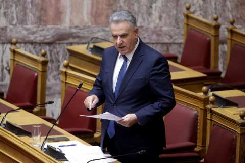 &Alpha;&theta;. &Kappa;&alpha;&beta;&beta;&alpha;&delta;ά&sigmaf; &sigma;&tau;&eta; &Beta;&omicron;&upsilon;&lambda;ή: &Pi;ά&nu;&omega; &alpha;&pi;ό 213 &epsilon;&kappa;&alpha;&tau;. &epsilon;&upsilon;&rho;ώ &gamma;&iota;&alpha; &tau;&eta; &sigma;&tau;ή&rho;&iota;&xi;&eta; &tau;&omega;&nu; &kappa;&tau;&eta;&nu;&omicron;&tau;&rho;ό&phi;&omega;&nu; &pi;&omicron;&upsilon; &epsilon;&pi;&lambda;ή&gamma;&eta;&sigma;&alpha;&nu; &alpha;&pi;ό &zeta;&omega;&omicron;&nu;ό&sigma;&omicron;&upsilon;&sigmaf;