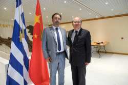 &Sigma;&tau;&eta;&nu; &Pi;&rho;&epsilon;&sigma;&beta;&epsilon;ί&alpha; &tau;&eta;&sigmaf; &Kappa;ί&nu;&alpha;&sigmaf; &omicron; &Delta;ή&mu;&alpha;&rho;&chi;&omicron;&sigmaf; &Beta;έ&rho;&omicron;&iota;&alpha;&sigmaf; - &Epsilon;&pi;&alpha;&phi;έ&sigmaf; &Kappa;. &Beta;&omicron;&rho;&gamma;&iota;&alpha;&zeta;ί&delta;&eta; &mu;&epsilon; &tau;&omicron;&nu; &Upsilon;&pi;&omicron;&upsilon;&rho;&gamma;ό &Epsilon;&sigma;&omega;&tau;&epsilon;&rho;&iota;&kappa;ώ&nu; &kappa;&alpha;&iota; &tau;&omicron;&upsilon;&sigmaf; &Gamma;.&Gamma;. &Alpha;&upsilon;&tau;&omicron;&delta;&iota;&omicron;ί&kappa;&eta;&sigma;&eta;&sigmaf; &kappa;&alpha;&iota; &Delta;&alpha;&sigma;ώ&nu;