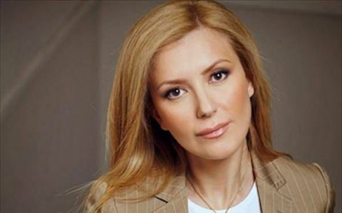 &Phi;&omega;&tau;&epsilon;&iota;&nu;ή &Alpha;&rho;&alpha;&mu;&pi;&alpha;&tau;&zeta;ή: &Epsilon;&pi;&iota;&tau;έ&lambda;&omicron;&upsilon;&sigmaf; &tau;έ&lambda;&omicron;&sigmaf; &sigma;&tau;&eta;&nu; &pi;&iota;&omicron; &kappa;&alpha;&tau;&alpha;&delta;&iota;&omega;&kappa;&tau;&iota;&kappa;ή &kappa;&alpha;&iota; &iota;&delta;&epsilon;&omicron;&lambda;&eta;&pi;&tau;&iota;&kappa;ή &Kappa;&upsilon;&beta;έ&rho;&nu;&eta;&sigma;&eta; &pi;&omicron;&upsilon; &gamma;&nu;ώ&rho;&iota;&sigma;&epsilon; &omicron; &Pi;&rho;&omega;&tau;&omicron;&gamma;&epsilon;&nu;ή&sigmaf; &Tau;&omicron;&mu;έ&alpha;&sigmaf;