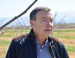 &Alpha;&lambda;. &Pi;&alpha;&pi;&alpha;&chi;&alpha;&tau;&zeta;ή&sigmaf;, &upsilon;&pi;&omicron;&psi;ή&phi;&iota;&omicron;&sigmaf; &epsilon;&upsilon;&rho;&omega;&beta;&omicron;&upsilon;&lambda;&epsilon;&upsilon;&tau;ή&sigmaf; &tau;&eta;&sigmaf; &Epsilon;&lambda;&lambda;&eta;&nu;&iota;&kappa;ή&sigmaf; &Lambda;ύ&sigma;&eta;&sigmaf;: &laquo;&Sigma;&tau;ό&chi;&omicron;&sigmaf; &mu;&alpha;&sigmaf; &omicron; &delta;&iota;&pi;&lambda;&alpha;&sigma;&iota;&alpha;&sigma;&mu;ό&sigmaf; &tau;&omicron;&upsilon; &pi;&rho;&omicron;ϋ&pi;&omicron;&lambda;&omicron;&gamma;&iota;&sigma;&mu;&omicron;ύ &gamma;&iota;&alpha; &tau;&eta;&nu; &Kappa;&Alpha;&Pi;&raquo;
