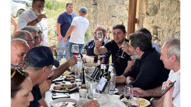 &Delta;ή&lambda;&omega;&sigma;&eta; &Upsilon;&pi;&Alpha;&Alpha;&Tau; &Lambda;&epsilon;&upsilon;&tau;έ&rho;&eta; &Alpha;&upsilon;&gamma;&epsilon;&nu;ά&kappa;&eta; &gamma;&iota;&alpha; &tau;&omicron; &kappa;&rho;&eta;&tau;&iota;&kappa;ό &kappa;&rho;&alpha;&sigma;ί, &mu;&epsilon; &alpha;&phi;&omicron;&rho;&mu;ή &tau;&eta;&nu; &epsilon;&kappa;&delta;ή&lambda;&omega;&sigma;&eta; &laquo;&Alpha;&nu;&omicron;&iota;&chi;&tau;έ&sigmaf; &Pi;ό&rho;&tau;&epsilon;&sigmaf;&raquo; 18-19 &Mu;&alpha;ΐ&omicron;&upsilon; 2024