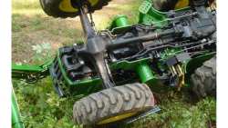 &Tau;&rho;&alpha;&gamma;&omega;&delta;ί&alpha;: &Nu;&epsilon;&kappa;&rho;ό&sigmaf; 60&chi;&rho;&omicron;&nu;&omicron;&sigmaf; ά&nu;&delta;&rho;&alpha;&sigmaf; &alpha;&pi;ό &epsilon;&kappa;&tau;&rho;&omicron;&pi;ή &tau;&rho;&alpha;&kappa;&tau;έ&rho;