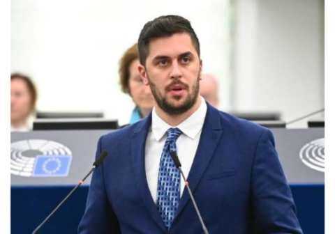 &Kappa;&alpha;&tau;&alpha;&psi;ή&phi;&iota;&sigma;&epsilon; &tau;&eta; &sigma;&upsilon;&nu;έ&chi;&iota;&sigma;&eta; &tau;&eta;&sigmaf; &sigma;&tau;&rho;&alpha;&tau;&iota;&omega;&tau;&iota;&kappa;ή&sigmaf; &epsilon;&mu;&pi;&lambda;&omicron;&kappa;ή&sigmaf; &tau;&eta;&sigmaf; &Epsilon;&Epsilon; &sigma;&tau;&eta;&nu; &Omicron;&upsilon;&kappa;&rho;&alpha;&nu;ί&alpha; &omicron; &Epsilon;&mu;&mu;&alpha;&nu;&omicron;&upsilon;ή&lambda; &Phi;&rho;ά&gamma;&kappa;&omicron;&sigmaf;