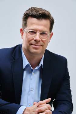 Ά&mu;&epsilon;&sigma;&eta; &alpha;&nu;&tau;ί&delta;&rho;&alpha;&sigma;&eta; &tau;&omicron;&upsilon; Ά&gamma;&gamma;&epsilon;&lambda;&omicron;&upsilon; &Tau;ό&lambda;&kappa;&alpha; &sigma;&tau;&eta; &epsilon;ί&delta;&eta;&sigma;&eta; &epsilon;&pi;ί&sigma;&kappa;&epsilon;&psi;&eta;&sigmaf; &tau;&omicron;&upsilon; &Kappa;&upsilon;&rho;&iota;ά&kappa;&omicron;&upsilon; &Mu;&eta;&tau;&sigma;&omicron;&tau;ά&kappa;&eta; &sigma;&tau;&eta; &Nu;ά&omicron;&upsilon;&sigma;&alpha;