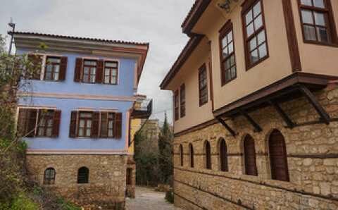 &Sigma;&tau;&omicron; &nu;έ&omicron; &Epsilon;&Sigma;&Pi;&Alpha; &eta; &alpha;&nu;ά&pi;&lambda;&alpha;&sigma;&eta; &sigma;&tau;&eta;&nu; &pi;&alpha;&lambda;&iota;ά &pi;ό&lambda;&eta; &tau;&eta;&sigmaf; &Beta;έ&rho;&omicron;&iota;&alpha;&sigmaf; &kappa;&alpha;&iota; &tau;&omicron; &pi;&omicron;&lambda;&iota;&tau;&iota;&sigma;&tau;&iota;&kappa;ό &delta;ί&kappa;&tau;&upsilon;&omicron; &delta;&iota;&alpha;&delta;&rho;&omicron;&mu;ώ&nu;