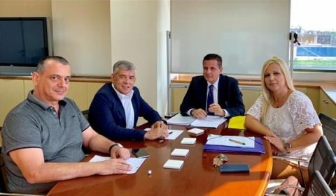 &Omicron; K. &Alpha;&gamma;&omicron;&rho;&alpha;&sigma;&tau;ό&sigmaf; &sigma;&epsilon; &sigma;ύ&sigma;&kappa;&epsilon;&psi;&eta; &sigma;&tau;&omicron; &Upsilon;&pi;&omicron;&upsilon;&rho;&gamma;&epsilon;ί&omicron; &Pi;&epsilon;&rho;&iota;&beta;ά&lambda;&lambda;&omicron;&nu;&tau;&omicron;&sigmaf; &kappa;&alpha;&iota; &Epsilon;&nu;έ&rho;&gamma;&epsilon;&iota;&alpha;&sigmaf;