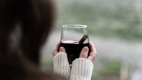 &Kappa;&Epsilon;&Omicron;&Sigma;&Omicron;&Epsilon;: &Eta; &kappa;&alpha;&tau;&alpha;&nu;ά&lambda;&omega;&sigma;&eta; &kappa;&rho;&alpha;&sigma;&iota;&omicron;ύ &sigma;&tau;&eta;&nu; &Iota;&sigma;&pi;&alpha;&nu;ί&alpha; &alpha;&lambda;&lambda;ά&zeta;&epsilon;&iota;, ό&pi;&omega;&sigmaf; &kappa;&alpha;&iota; &eta; &beta;&iota;&omicron;&mu;&eta;&chi;&alpha;&nu;ί&alpha; &tau;&eta;&sigmaf;