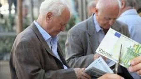 &Tau;&iota; &alpha;&nu;&alpha;&delta;&rho;&omicron;&mu;&iota;&kappa;ά &theta;&alpha; &pi;ά&rho;&omicron;&upsilon;&nu; 2,5 &epsilon;&kappa;&alpha;&tau;. &sigma;&upsilon;&nu;&tau;&alpha;&xi;&iota;&omicron;ύ&chi;&omicron;&iota;