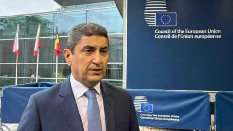&Sigma;&tau;&iota;&sigmaf; &Beta;&rho;&upsilon;&xi;έ&lambda;&lambda;&epsilon;&sigmaf; &omicron; &Upsilon;&pi;&Alpha;&Alpha;&Tau;, &Lambda;&epsilon;&upsilon;&tau;έ&rho;&eta;&sigmaf; &Alpha;&upsilon;&gamma;&epsilon;&nu;ά&kappa;&eta;&sigmaf;  &gamma;&iota;&alpha; &tau;&omicron;&nu; &Sigma;&upsilon;&mu;&beta;&omicron;ύ&lambda;&iota;&omicron; &Upsilon;&pi;&omicron;&upsilon;&rho;&gamma;ώ&nu; &Gamma;&epsilon;&omega;&rho;&gamma;ί&alpha;&sigmaf;  &kappa;&alpha;&iota; &Alpha;&lambda;&iota;&epsilon;ί&alpha;&sigmaf; &tau;&eta;&sigmaf; &Epsilon;.&Epsilon;