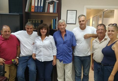 &Phi;&rho;ό&sigma;&omega; &Kappa;&alpha;&rho;&alpha;&sigma;&alpha;&rho;&lambda;ί&delta;&omicron;&upsilon;: &Nu;&alpha; &sigma;&tau;&eta;&rho;&iota;&chi;&theta;&epsilon;ί ά&mu;&epsilon;&sigma;&alpha; &tau;&omicron; &epsilon;&iota;&sigma;ό&delta;&eta;&mu;&alpha; &tau;&omega;&nu; &pi;&alpha;&rho;&alpha;&gamma;&omega;&gamma;ώ&nu; - &Epsilon;&pi;ί&sigma;&kappa;&epsilon;&psi;&eta; &sigma;&epsilon; &Alpha;.&Sigma;. &Nu;ά&omicron;&upsilon;&sigma;&alpha;&sigmaf; &kappa;&alpha;&iota; &Alpha;&Lambda;&Mu;&Mu;&Epsilon; &gamma;&iota;&alpha; &tau;&alpha; &pi;&rho;&omicron;&beta;&lambda;ή&mu;&alpha;&tau;&alpha; &tau;&omicron;&upsilon; &rho;&omicron;&delta;ά&kappa;&iota;&nu;&omicron;&upsilon;