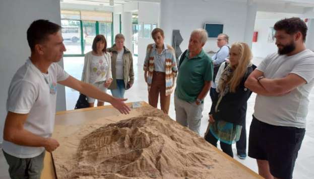 &Tau;&alpha;&xi;ί&delta;&iota; &epsilon;&xi;&omicron;&iota;&kappa;&epsilon;ί&omega;&sigma;&eta;&sigmaf; &sigma;&epsilon; &Theta;&epsilon;&sigma;&sigma;&alpha;&lambda;&omicron;&nu;ί&kappa;&eta; &kappa;&alpha;&iota; &Pi;&iota;&epsilon;&rho;ί&alpha; &gamma;&iota;&alpha; &xi;έ&nu;&omicron;&upsilon;&sigmaf; &tau;&omicron;&upsilon;&rho;&iota;&sigma;&tau;&iota;&kappa;&omicron;ύ&sigmaf; &pi;&rho;ά&kappa;&tau;&omicron;&rho;&epsilon;&sigmaf; &alpha;&pi;ό &tau;&eta;&nu; &Pi;&Kappa;&Mu; &kappa;&alpha;&iota; &tau;&omicron; Thessaloniki Convention Bureau