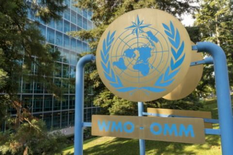 &Delta;&iota;&alpha;&tau;&rho;&omicron;&phi;ή &kappa;&alpha;&iota; &kappa;&lambda;ί&mu;&alpha;, &eta; &alpha;&nu;&theta;&rho;&omega;&pi;ό&tau;&eta;&tau;&alpha; &beta;&rho;ί&sigma;&kappa;&epsilon;&tau;&alpha;&iota; &mu;&pi;&rho;&omicron;&sigma;&tau;ά &sigma;&epsilon; έ&nu;&alpha; &kappa;&alpha;ί&rho;&iota;&omicron; &delta;ί&lambda;&eta;&mu;&mu;&alpha;