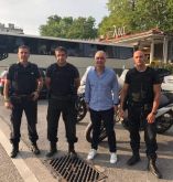 &Lambda;ά&zeta;&alpha;&rho;&omicron;&sigmaf; &Tau;&sigma;&alpha;&beta;&delta;&alpha;&rho;ί&delta;&eta;&sigmaf;: "&Mu;ό&nu;&omicron; &theta;&lambda;ί&psi;&eta; &gamma;&iota;&alpha; ό&sigma;&epsilon;&sigmaf; &kappa;&alpha;&iota; ό&sigma;&omicron;&upsilon;&sigmaf; &epsilon;&pi;&iota;&lambda;έ&gamma;&omicron;&upsilon;&nu; &nu;&alpha; &kappa;&alpha;&theta;&upsilon;&beta;&rho;ί&zeta;&omicron;&upsilon;&nu; &tau;&eta;&nu; &Epsilon;&lambda;&lambda;&eta;&nu;&iota;&kappa;ή &Alpha;&sigma;&tau;&upsilon;&nu;&omicron;&mu;ί&alpha; &gamma;&iota;&alpha; &nu;&alpha; &iota;&kappa;&alpha;&nu;&omicron;&pi;&omicron;&iota;ή&sigma;&omicron;&upsilon;&nu; &iota;&delta;&epsilon;&omicron;&lambda;&eta;&pi;&tau;&iota;&kappa;έ&sigmaf; &epsilon;&mu;&mu;&omicron;&nu;έ&sigmaf; &kappa;&alpha;&iota; &pi;&epsilon;&rho;&iota;&theta;&omega;&rho;&iota;&alpha;&kappa;ά &kappa;&omicron;&mu;&mu;&alpha;&tau;&iota;&kappa;ά &alpha;&kappa;&rho;&omicron;&alpha;&tau;ή&rho;&iota;&alpha;