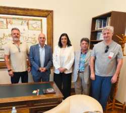 &Sigma;&tau;&eta; &Beta;&omicron;&upsilon;&lambda;ή &eta; &Pi;&Omicron;&Gamma;&Epsilon;&Delta;&Upsilon; &gamma;&iota;&alpha; &tau;&eta;&nu; &alpha;&nu;&alpha;&sigma;&upsilon;&gamma;&kappa;&rho;ό&tau;&eta;&sigma;&eta; &tau;&omicron;&upsilon; &Upsilon;&Pi;&Alpha;&Alpha;&Tau; &ndash; &Delta;&epsilon;ύ&tau;&epsilon;&rho;&eta; &pi;&rho;ό&sigma;&kappa;&lambda;&eta;&sigma;&eta; &alpha;&pi;ό &tau;&eta; &Delta;&iota;&alpha;&kappa;&omicron;&mu;&mu;&alpha;&tau;&iota;&kappa;ή &Epsilon;&pi;&iota;&tau;&rho;&omicron;&pi;ή
