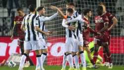 Super League: &Epsilon;&pi;έ&sigma;&tau;&rho;&epsilon;&psi;&epsilon; &sigma;&tau;&iota;&sigmaf; &nu;ί&kappa;&epsilon;&sigmaf; &kappa;&alpha;&iota; &pi;&lambda;&eta;&sigma;ί&alpha;&sigma;&epsilon; &tau;&eta;&nu; &kappa;&omicron;&rho;&upsilon;&phi;ή &omicron; &Pi;&Alpha;&Omicron;&Kappa;