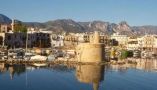 &Sigma;&tau;&eta;&nu; &omicron;&lambda;&lambda;&alpha;&nu;&delta;&iota;&kappa;ή &tau;&omicron;&upsilon;&rho;&iota;&sigma;&tau;&iota;&kappa;ή &alpha;&gamma;&omicron;&rho;ά &sigma;&tau;&omicron;&chi;&epsilon;ύ&epsilon;&iota; &eta; &Pi;&iota;&epsilon;&rho;ί&alpha;