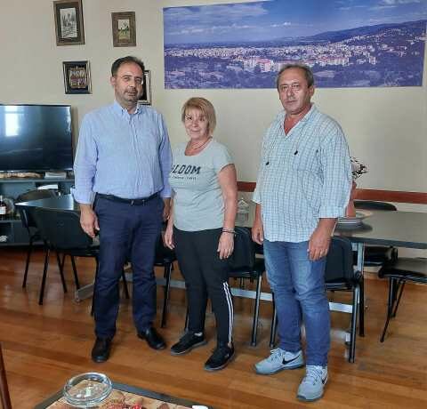&Mu;&alpha;&theta;ή&mu;&alpha;&tau;&alpha; ή&theta;&omicron;&upsilon;&sigmaf;, &alpha;&xi;&iota;&omicron;&pi;&rho;έ&pi;&epsilon;&iota;&alpha;&sigmaf; &kappa;&alpha;&iota; &alpha;&nu;&theta;&rho;&omega;&pi;&iota;ά&sigmaf; &alpha;&pi;ό &upsilon;&pi;ά&lambda;&lambda;&eta;&lambda;&omicron; &tau;&eta;&sigmaf; &Kappa;&alpha;&theta;&alpha;&rho;&iota;ό&tau;&eta;&tau;&alpha;&sigmaf; &tau;&omicron;&upsilon; &Delta;ή&mu;&omicron;&upsilon; &Beta;έ&rho;&omicron;&iota;&alpha;&sigmaf;