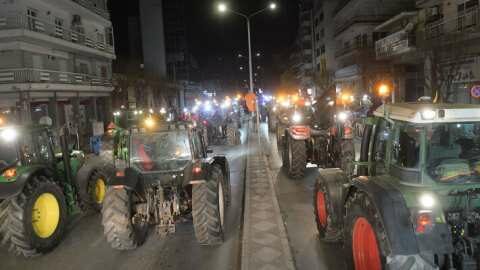 &Mu;&pi;&lambda;ό&kappa;&omicron; &delta;&iota;&alpha;&sigma;&tau;&alpha;ύ&rho;&omega;&sigma;&eta;&sigmaf; &Nu;ά&omicron;&upsilon;&sigma;&alpha;&sigmaf; &gamma;&iota;&alpha; &tau;&omicron; &sigma;&upsilon;&lambda;&lambda;&alpha;&lambda;&eta;&tau;ή&rho;&iota;&omicron; &sigma;&tau;&eta; &Theta;&epsilon;&sigma;&sigma;&alpha;&lambda;&omicron;&nu;ί&kappa;&eta;: &Sigma;&upsilon;&nu;&epsilon;&chi;ί&zeta;&omicron;&upsilon;&mu;&epsilon; &tau;&omicron;&nu; &alpha;&gamma;ώ&nu;&alpha; &pi;&iota;&omicron; &delta;&upsilon;&nu;&alpha;&tau;ά &kappa;&alpha;&iota; &zeta;&eta;&tau;&omicron;ύ&mu;&epsilon; &sigma;&upsilon;&nu;ά&nu;&tau;&eta;&sigma;&eta; &mu;&epsilon; &tau;&omicron;&nu; &pi;&rho;&omega;&theta;&upsilon;&pi;&omicron;&upsilon;&rho;&gamma;ό